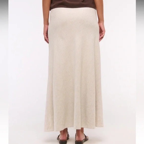 Abercrombie + Fitch Mid Rise Linen Blend Maxi Skirt - Picture 4 of 10